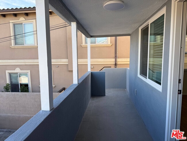 Building Photo - 2320 Carnegie Ln