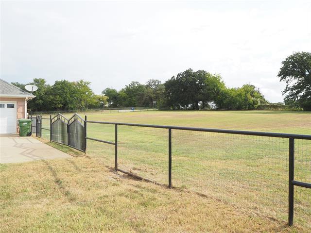 Building Photo - 4763 Red Oak Cir
