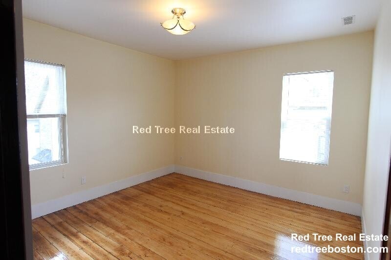 Building Photo - 5 Smythe St