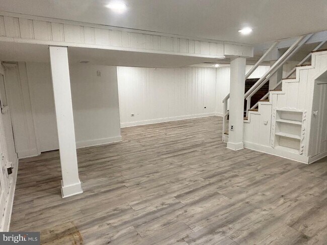 Building Photo - 9103 Wallace Rd