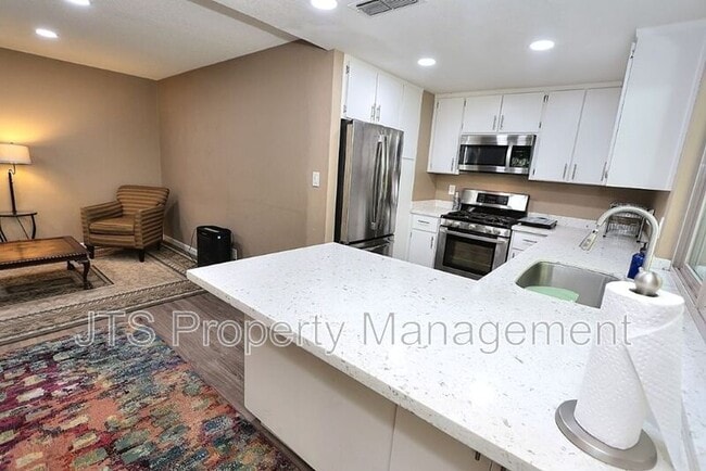 Building Photo - 6913 Navarro Ct