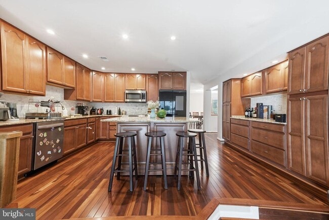 Building Photo - 47656 Pennrun Way