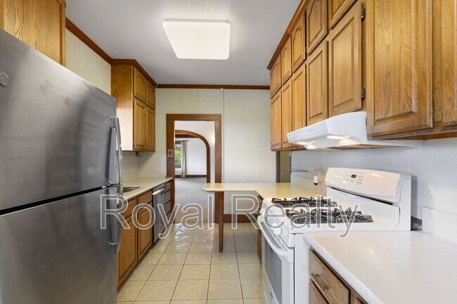 Building Photo - 2910 Nanihale Pl