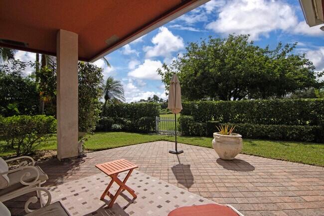 Building Photo - 2771 Twin Oaks Way
