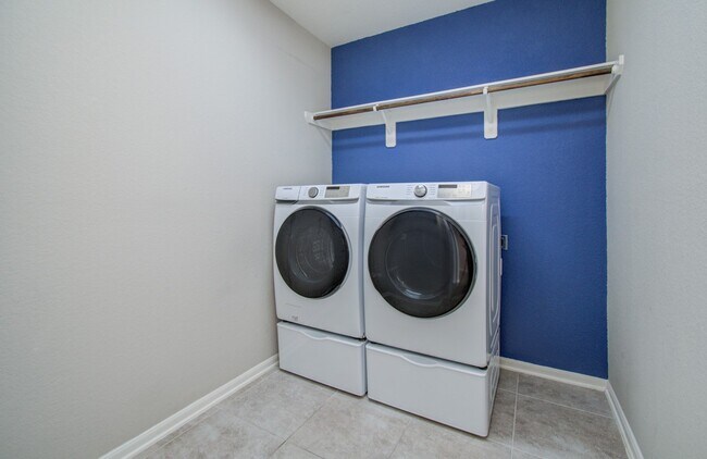 Building Photo - 29138 Crystal Rose Ln