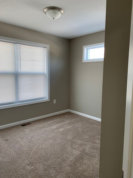 Building Photo - 2224 Rehm Dr