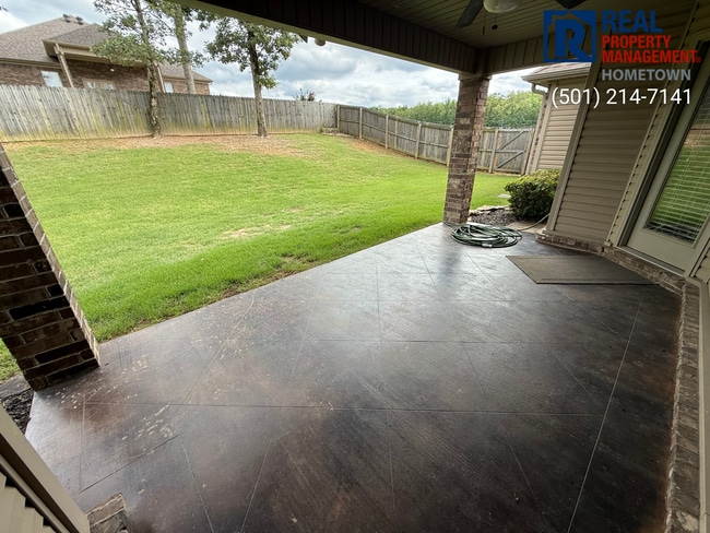 Building Photo - 2232 Ingleside Dr