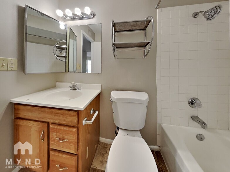 Building Photo - 821 Joan D Arc Ave