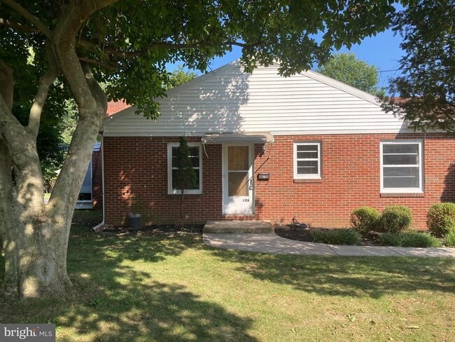 Primary Photo - 10 Moller Pkwy