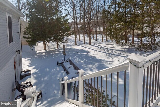 Building Photo - 11806 Camelot Way