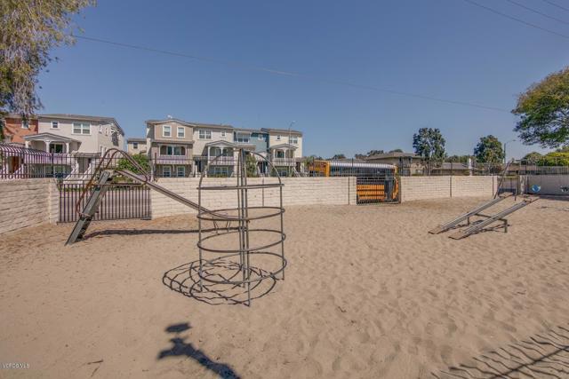 Building Photo - 2646 Tiller Ave