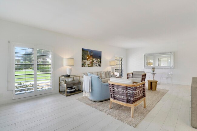 Building Photo - 275 S Beach Rd