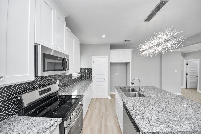 Building Photo - 406 N 4th St