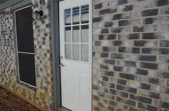 Building Photo - 1111 Glen Creek Dr