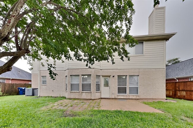 Building Photo - 21643 Bay Palms Dr