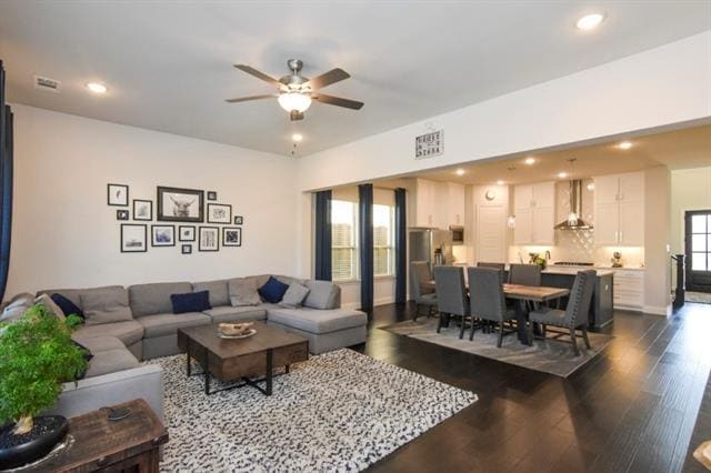 Building Photo - 1124 Putnam Dr