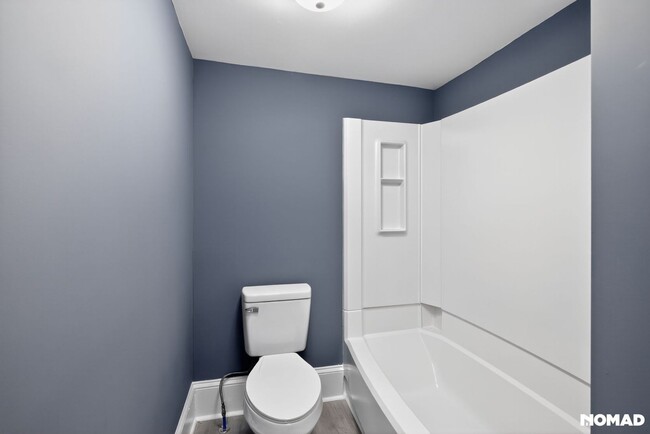 Building Photo - 512 Maple Ave