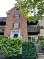 Building Photo - 620 Manatawny St