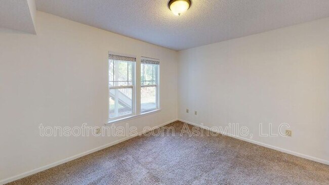 Building Photo - 151 Morningside Ln