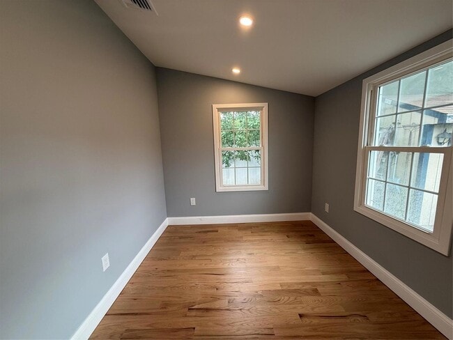 Building Photo - 64 Haymaker Ln