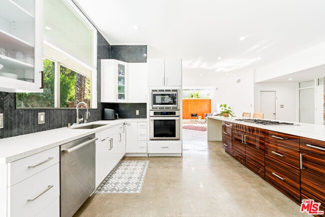 Building Photo - 3744 Cody Rd