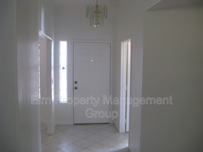 Building Photo - 5716 Grand Entries Dr