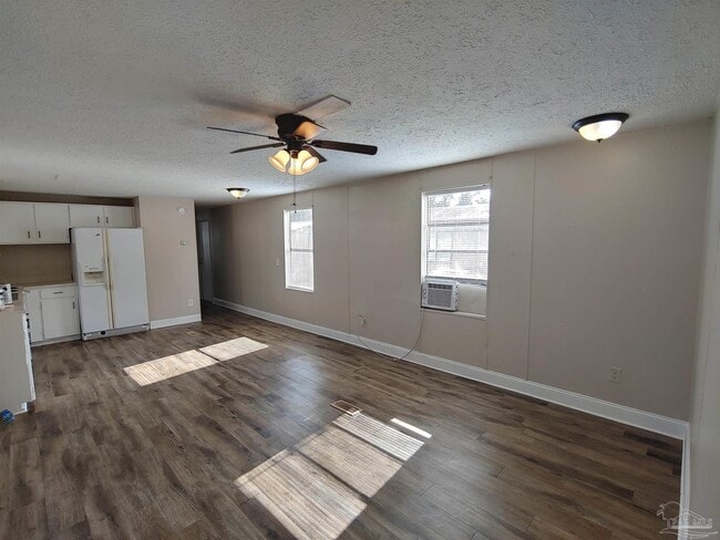 Building Photo - 2821 Hillcrest Ave