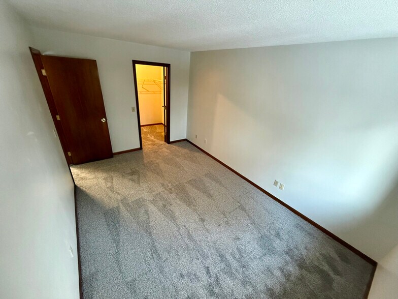 Building Photo - 5615 Baronswood Cir