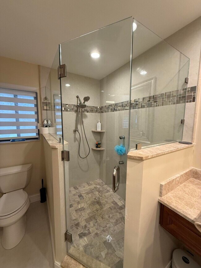 Building Photo - 85 Pelican Pointe Dr