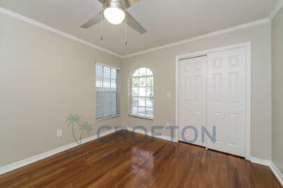 Building Photo - Move-In Ready 3BR/2BA with Brand-New Kitchen, Fireplace & Fenced Yard!