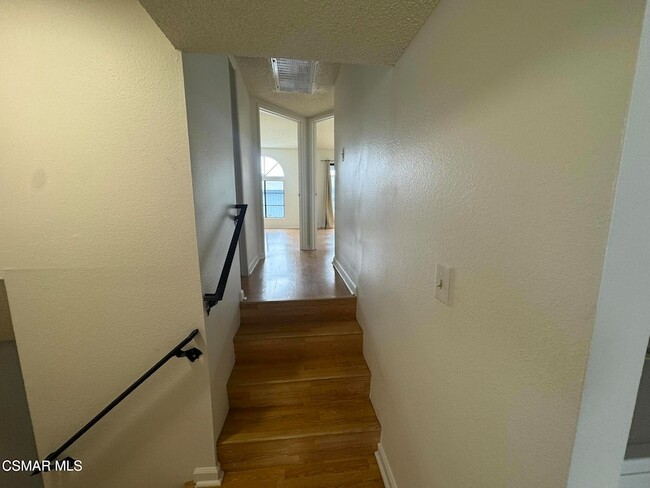 Building Photo - 14520 Plummer St