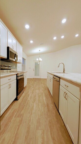 Building Photo - 6337 Gardner Dr