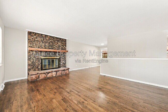 Building Photo - 1333 S Kendall Ct
