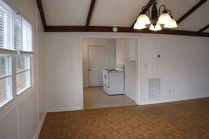 Building Photo - 2 Wallace Rd