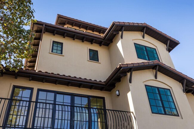 Building Photo - 436 Laurel St