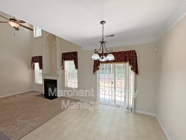 Building Photo - 304 Horsepen Way