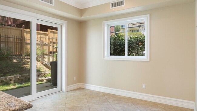 Building Photo - Newly constructed Townhouse Ready To Move-in