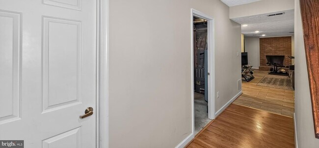 Building Photo - 9205 Gatewater Terrace