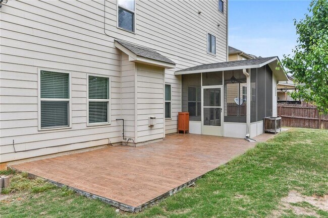 Building Photo - 4530 Fernbrook Pl