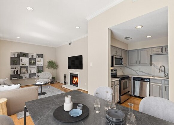 Building Photo - 3311 Blackburn-2211