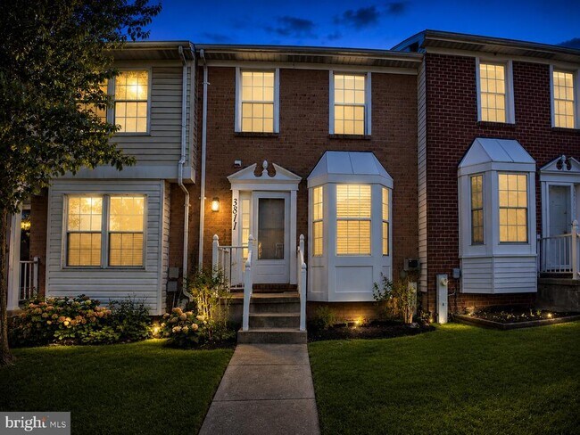 Building Photo - 3811 Glenview Terrace