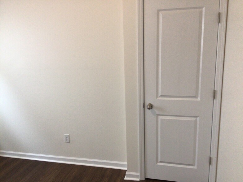 Building Photo - 128 Orion Way