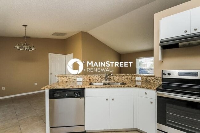 Building Photo - 3 Bedroom Pet-Friendly Home in Mims, FL with Main Street Renewal