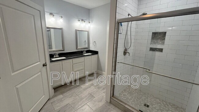 Building Photo - 3 Mallow Ln