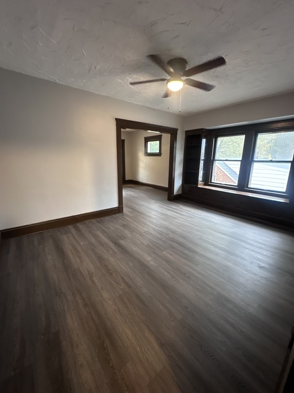 Building Photo - 1557 Cohassett Ave