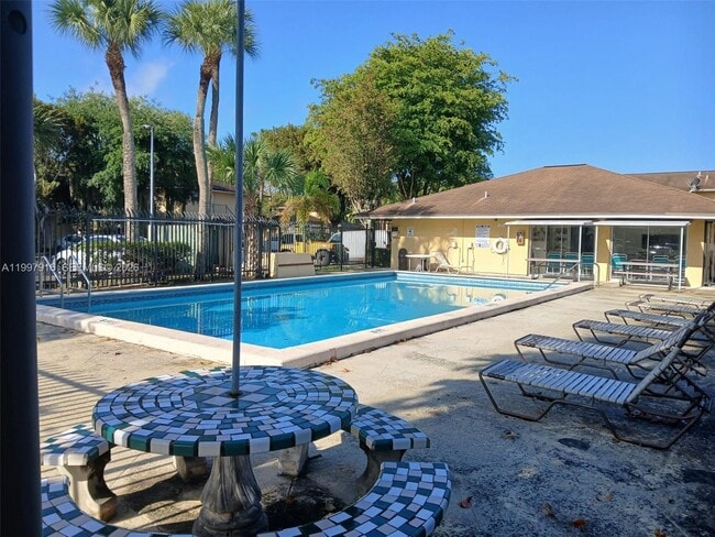 Building Photo - 15659 SW 73rd Cir Terrace