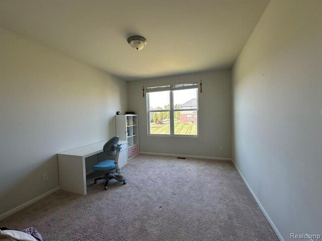 Building Photo - 5791 Northford