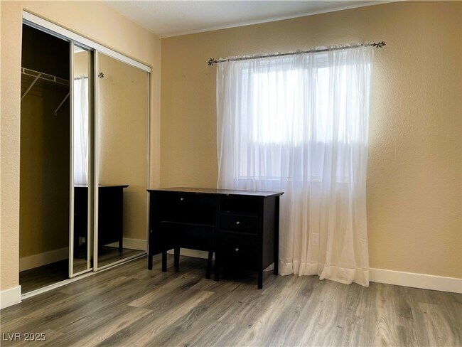 Building Photo - 10031 Candle Canyon Ct