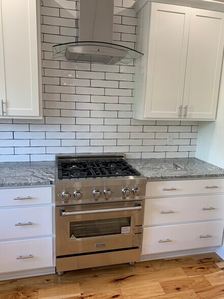 Kitchen - 115 Genesee St