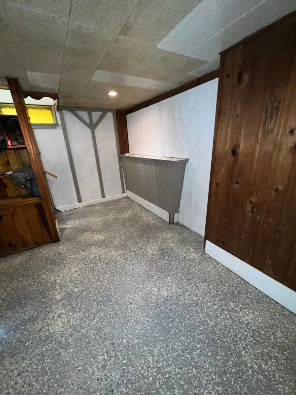 Building Photo - 5214 Hereford St